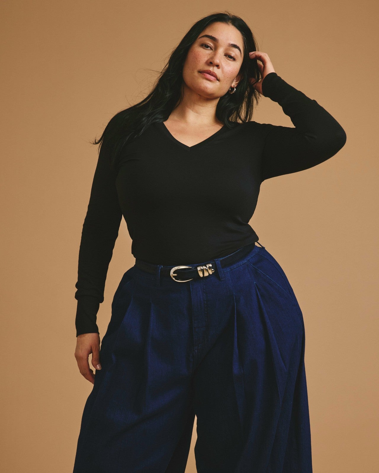 Universal Standard Cloud Rib Long Sleeve V-Neck Tee - Black