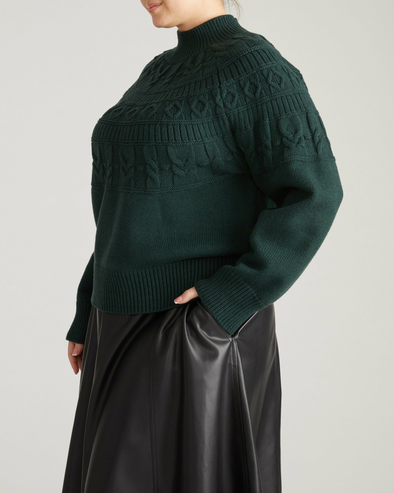 Universal Standard Safiya Cable Knit Sweater - Forest Green