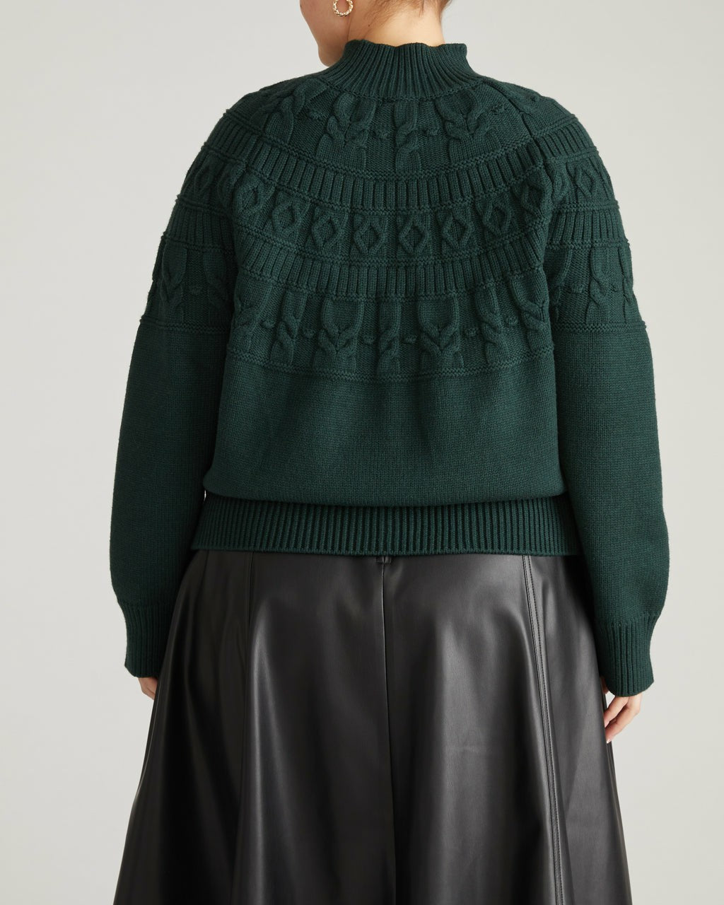 Universal Standard Safiya Cable Knit Sweater - Forest Green