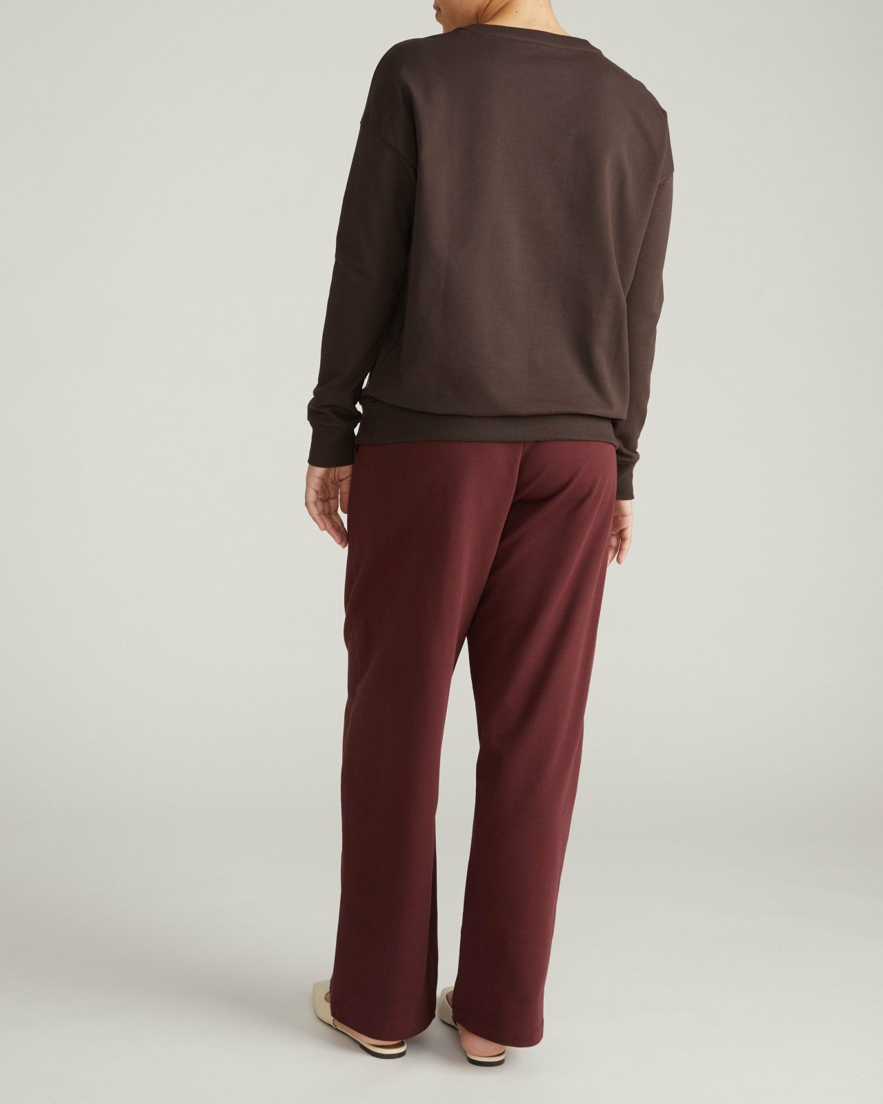 Universal Standard Lauren Classic Sweatshirt - Deep Brown