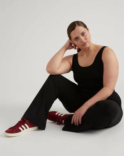 Universal Standard Roya Bootcut Legging - Black