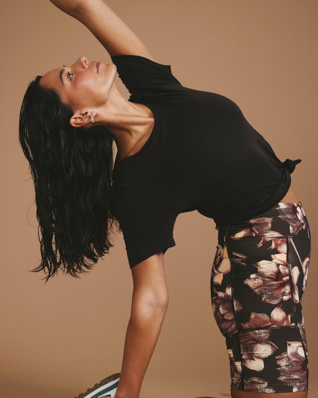Universal Standard Mia Movement Tee - Deep Brown