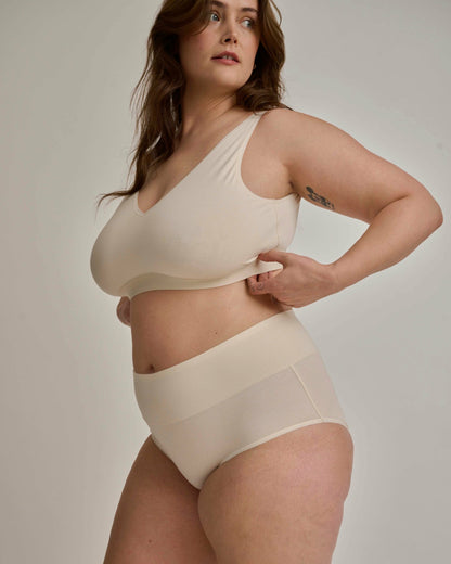 Universal Standard UltimateS Lounge Bra - Porcelain