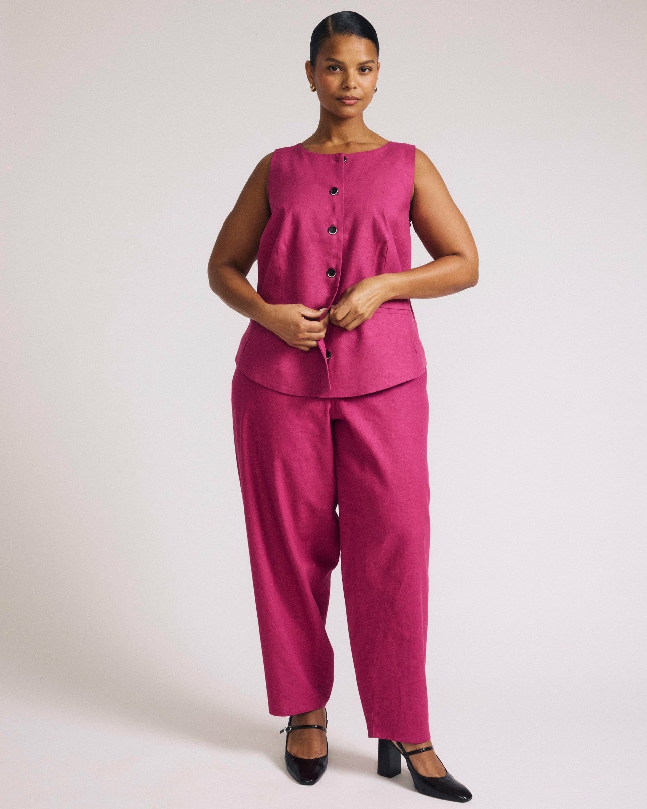 Universal Standard Tamsin Stretch Linen Blend Vest - Hyper Pink