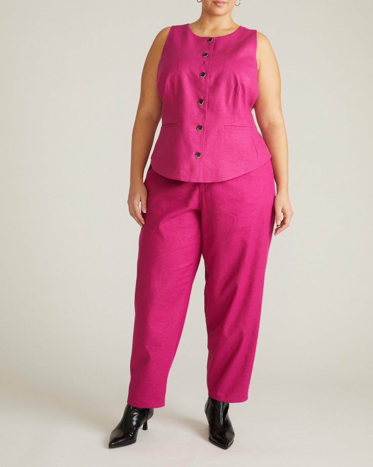 Universal Standard Tamsin Stretch Linen Blend Vest - Hyper Pink