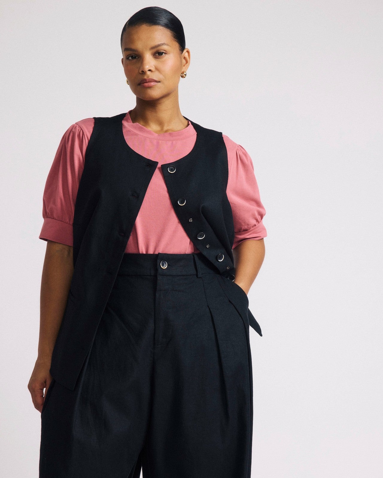 Universal Standard Tamsin Stretch Linen Blend Vest - Black