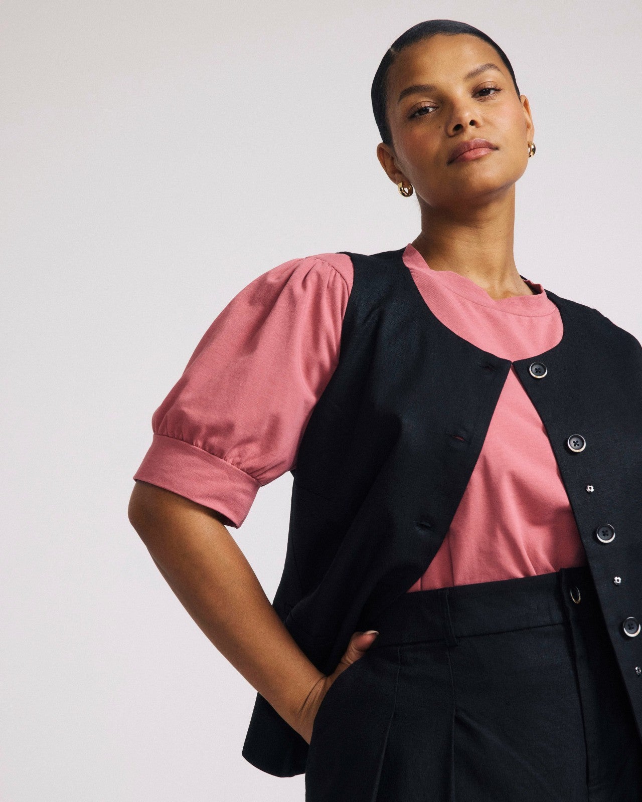 Universal Standard Tamsin Stretch Linen Blend Vest - Black
