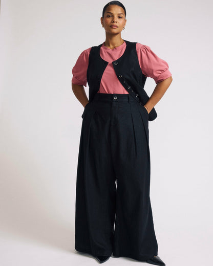 Universal Standard Tamsin Stretch Linen Blend Vest - Black