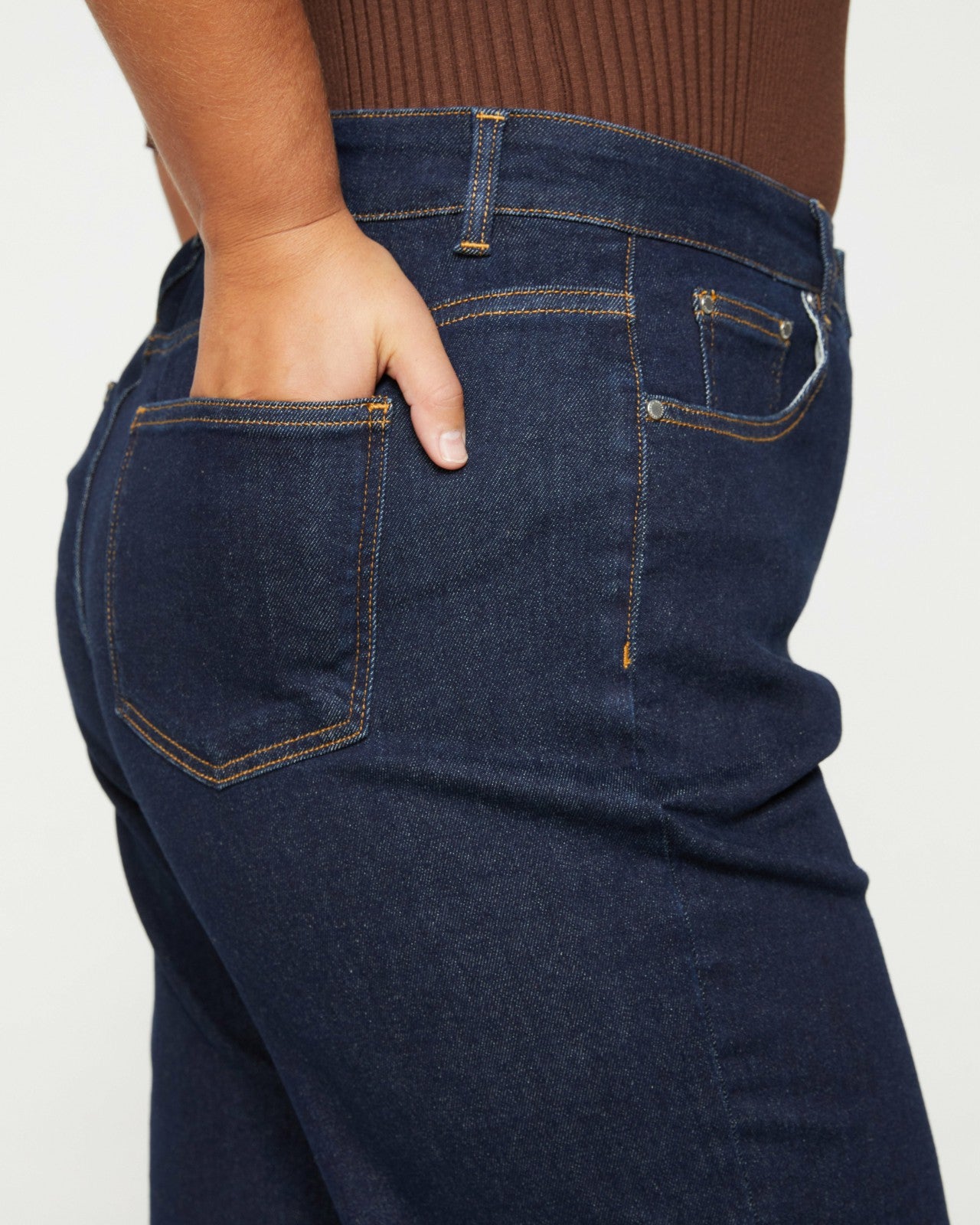 Universal Standard Bae Boyfriend Straight Leg Jeans - Vintage Indigo Selvedge
