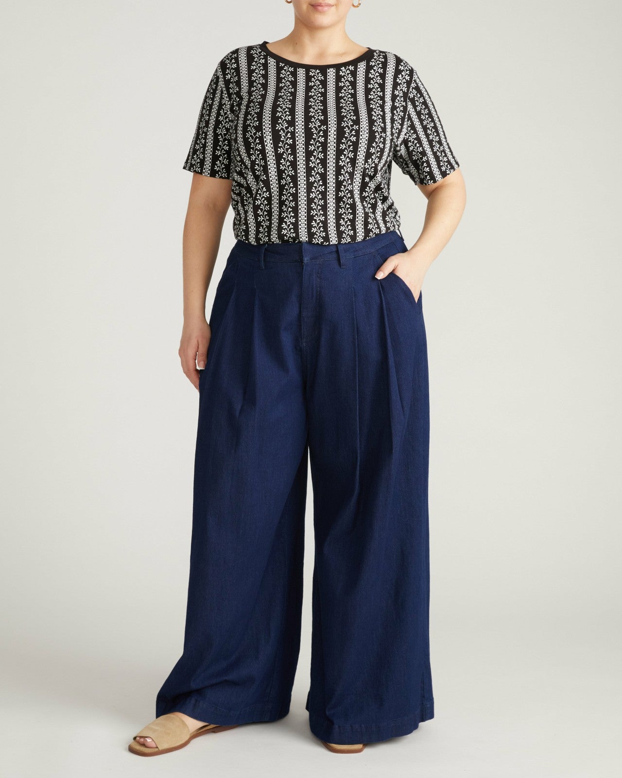 Universal Standard Tee Rex - Florentine Print