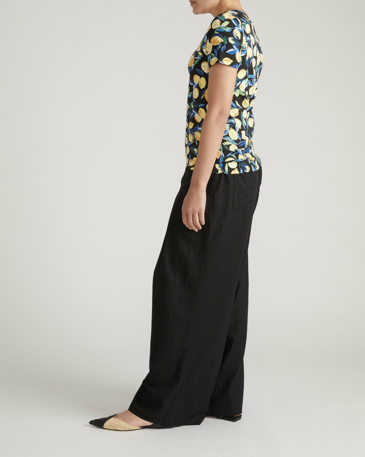 Universal Standard Scoop Neck Tee - Black Limoncello Print