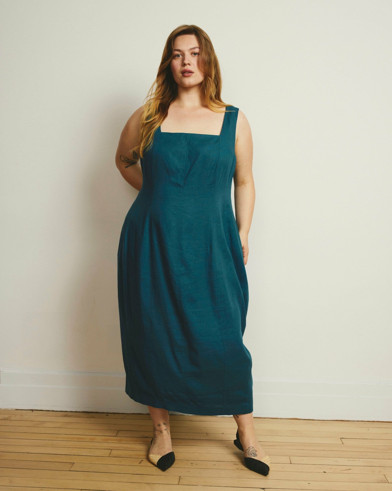 Universal Standard Saulay Square Neck Linen Blend Midi Dress - Ink Blue