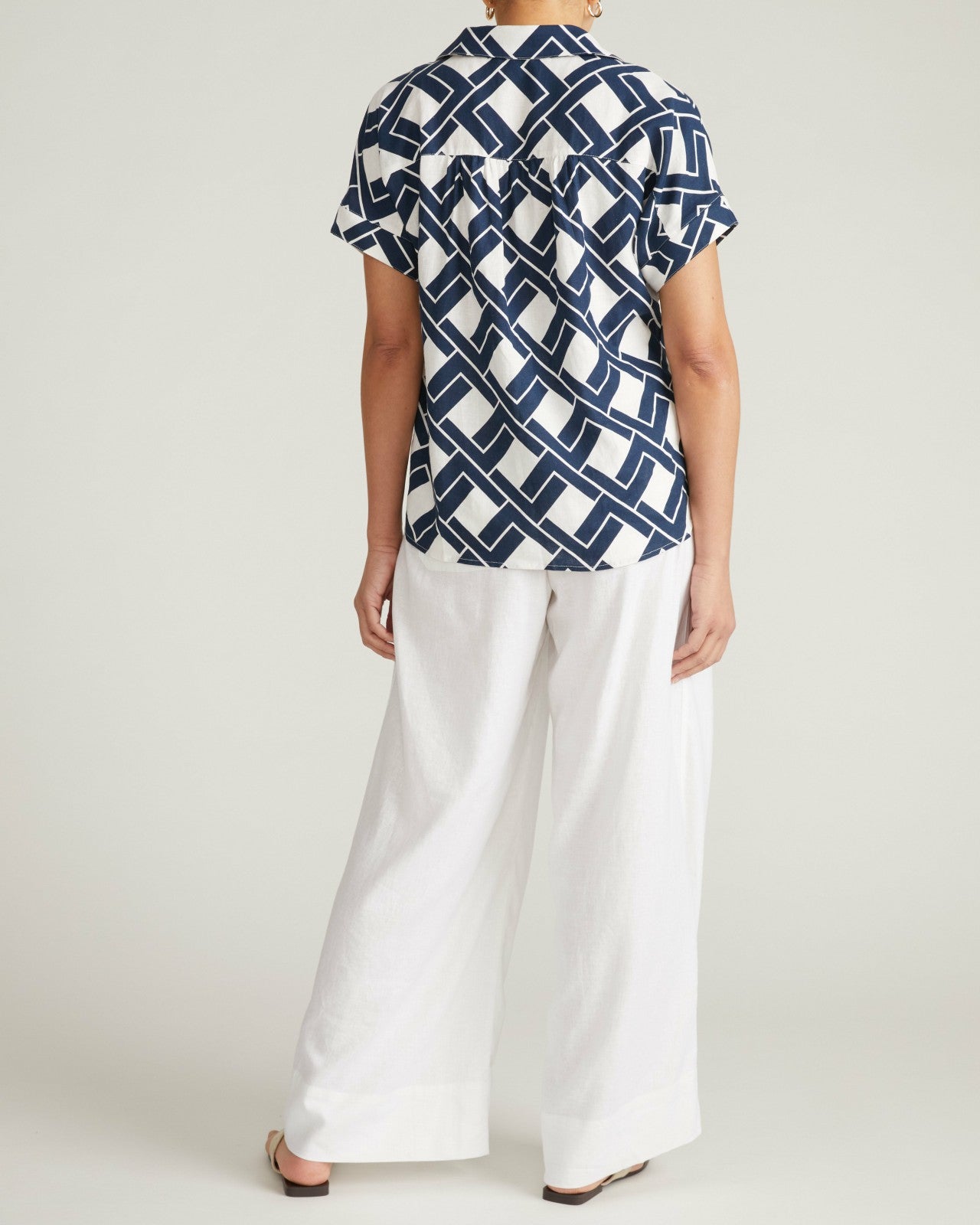 Universal Standard Sandy Short Sleeve Stretch Linen Blend Shirt - Geometrica Print