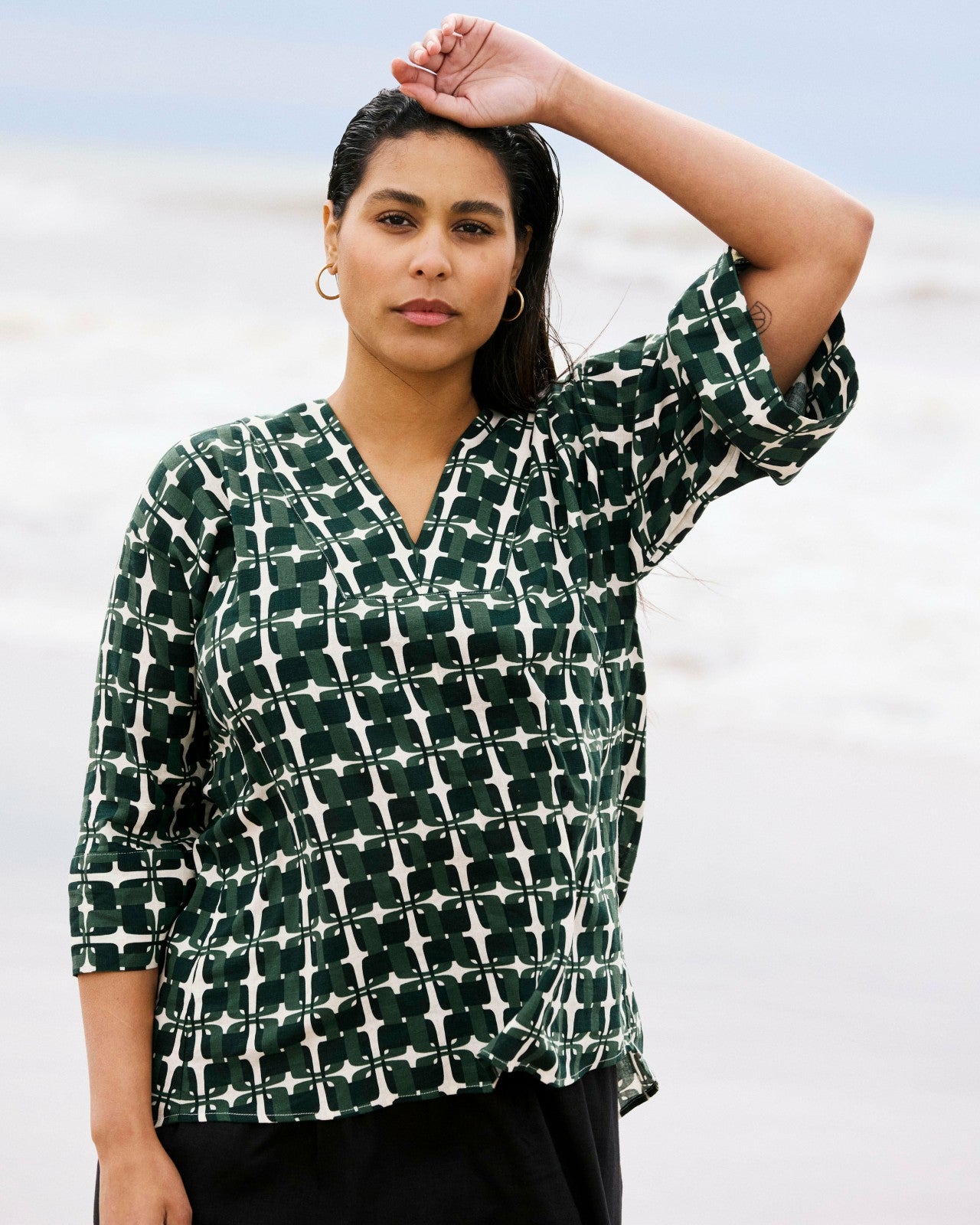 Universal Standard Elio V-Neck Linen Blend Top - Green Trellis Print
