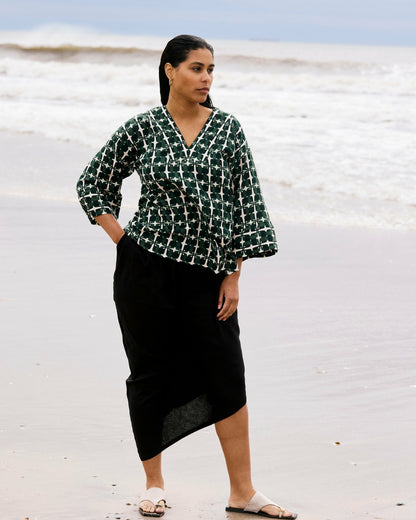 Universal Standard Elio V-Neck Linen Blend Top - Green Trellis Print