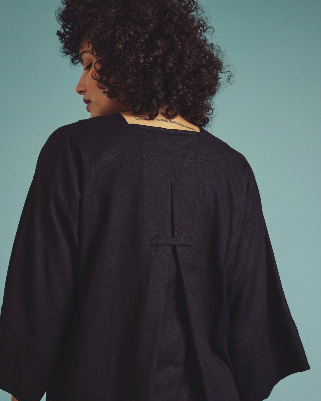 Universal Standard Elio V-Neck Linen Blend Top - Black