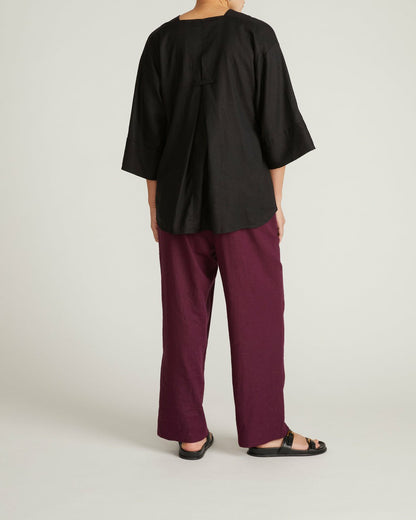 Universal Standard Elio V-Neck Linen Blend Top - Black