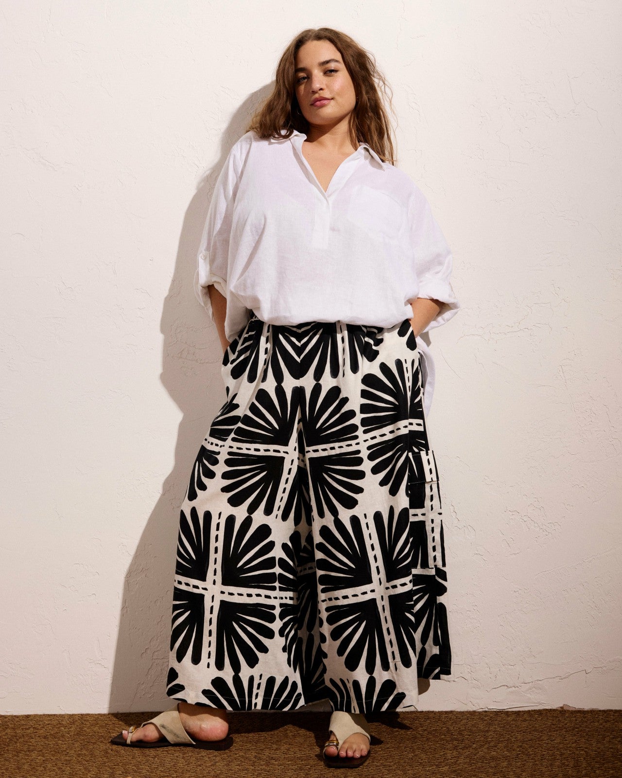 Universal Standard Palazzo Cargo Linen Blend Pant - Ink Bloom Print