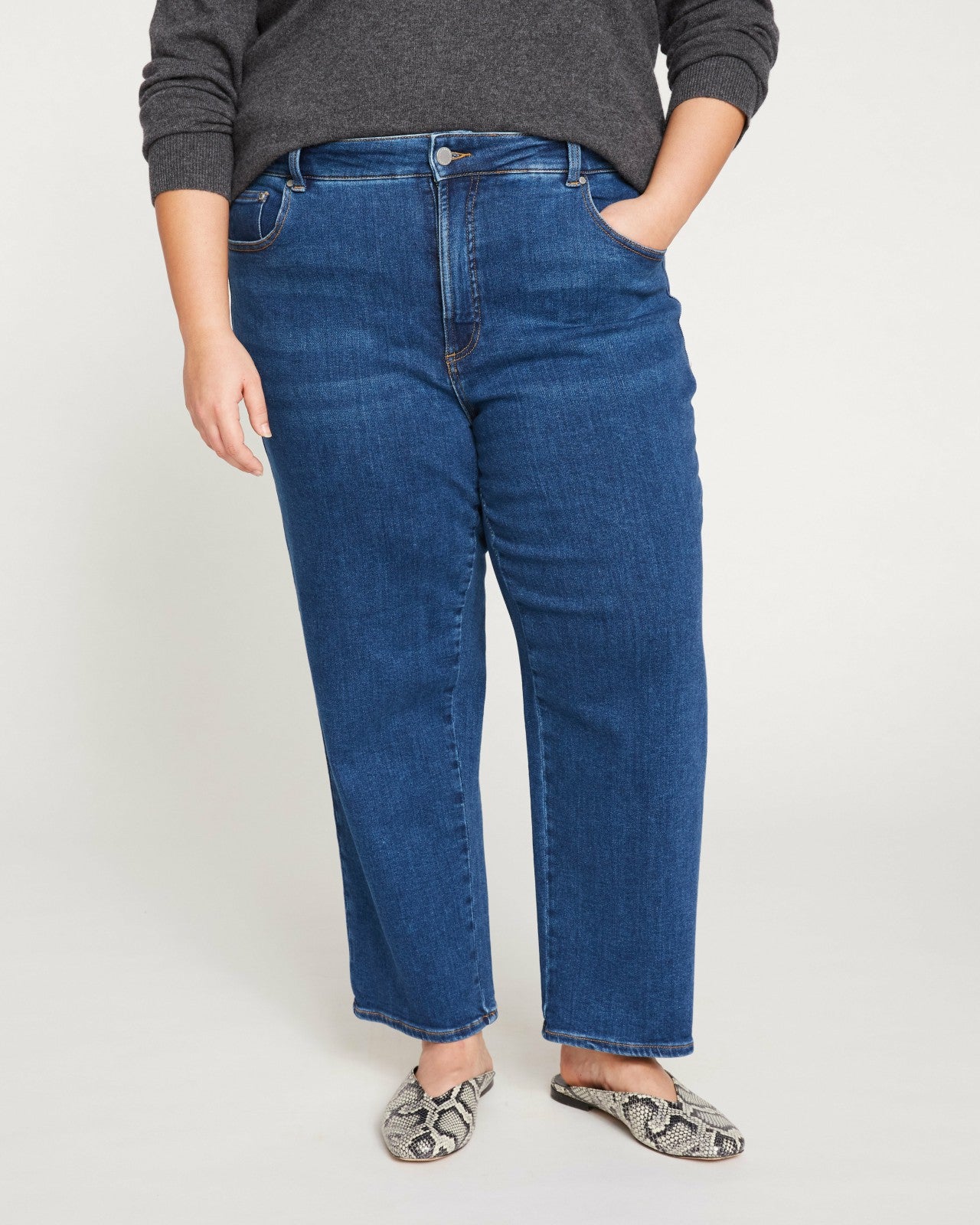 Universal Standard Etta High Rise Straight Leg Jeans 28 Inch - Aged Indigo