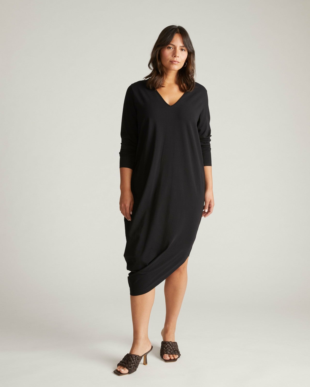 Universal Standard Iconic Long Sleeve V-Neck Geneva Dress - Black