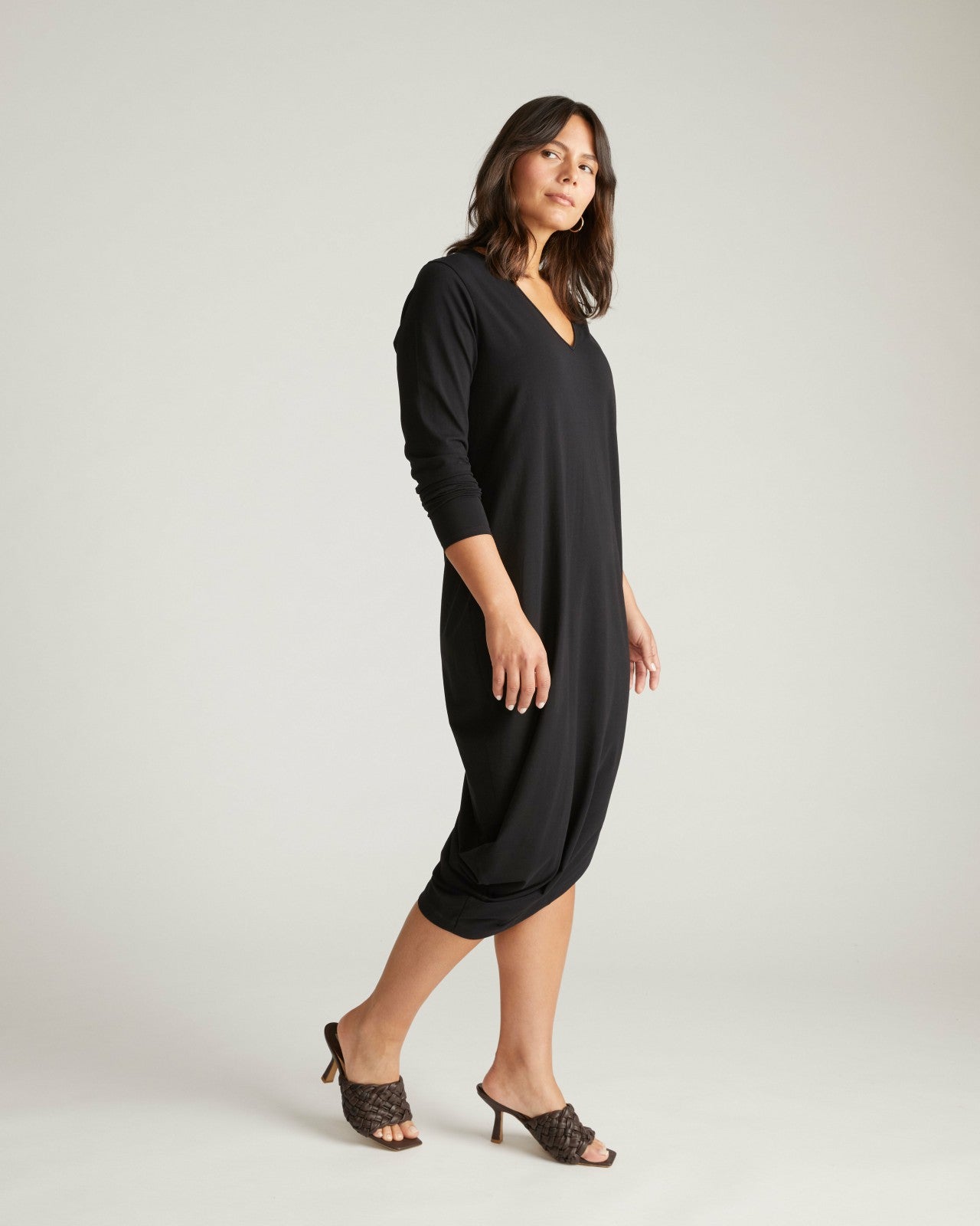 Universal Standard Iconic Long Sleeve V-Neck Geneva Dress - Black