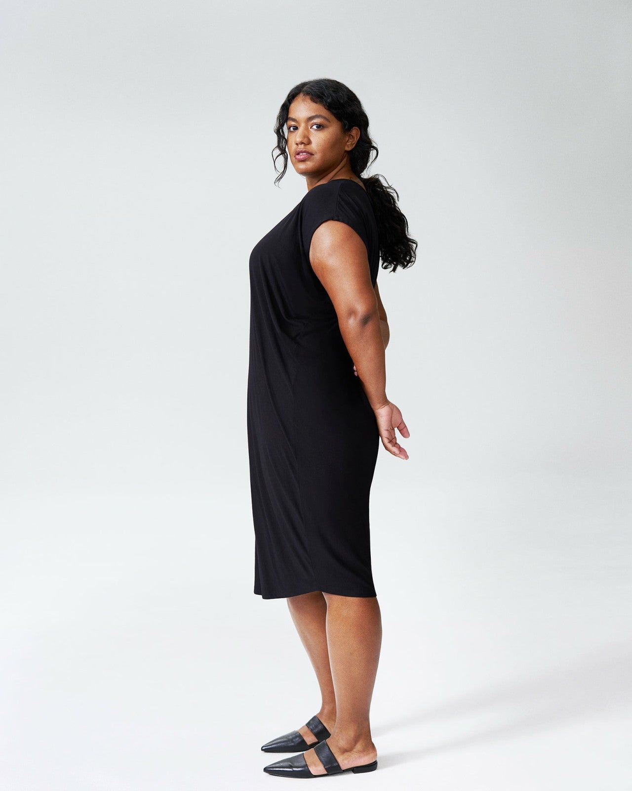 Universal Standard Carrea Relaxed Liquid Jersey Dress - Black