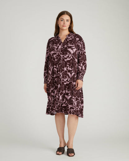 Universal Standard Gramercy Liquid Jersey Dress - Rose Print in Black Cherry