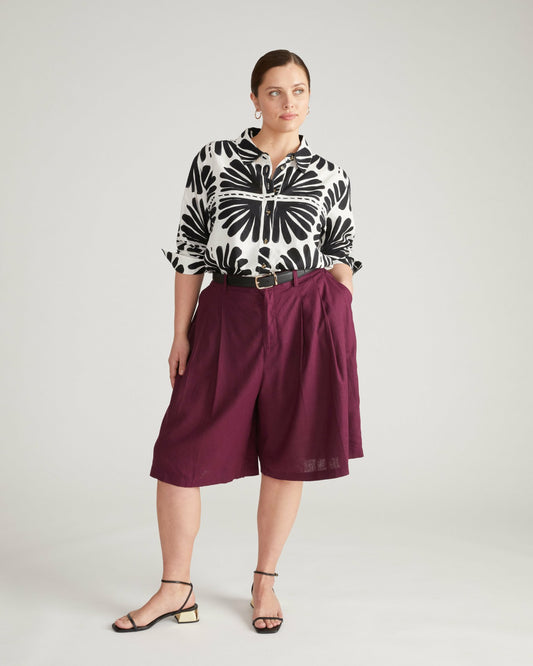 Universal Standard Seaport Tailored Linen Blend Short - Acai