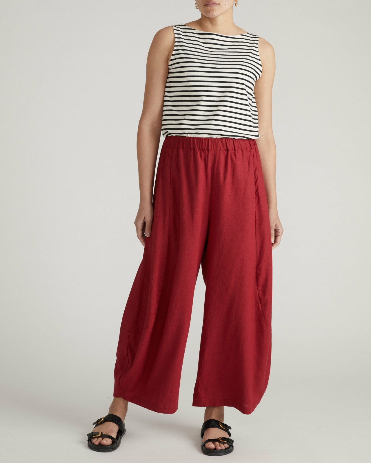 Universal Standard Cosma Barrel Leg Linen Blend Pants - Vibrant Red