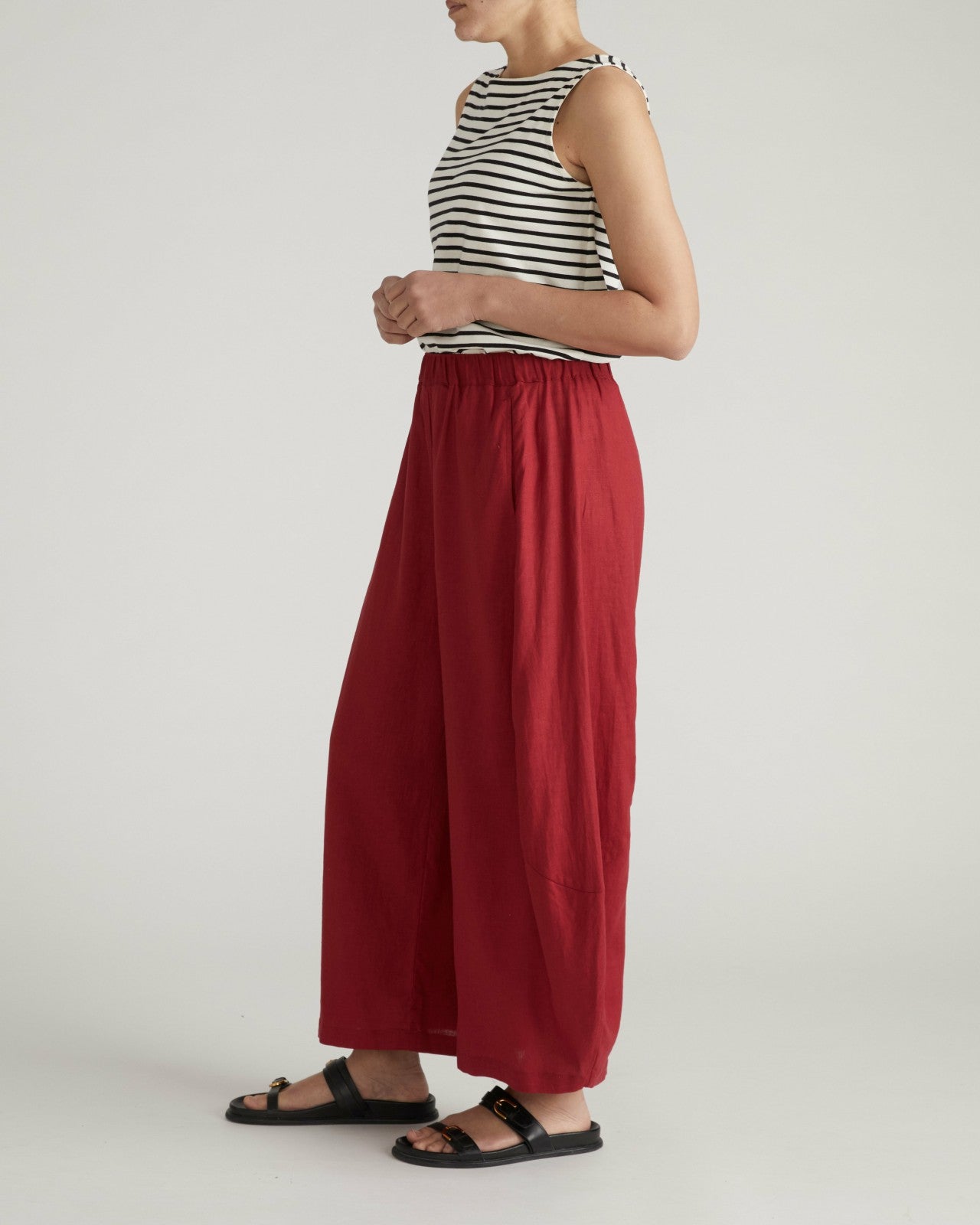 Universal Standard Cosma Barrel Leg Linen Blend Pants - Vibrant Red