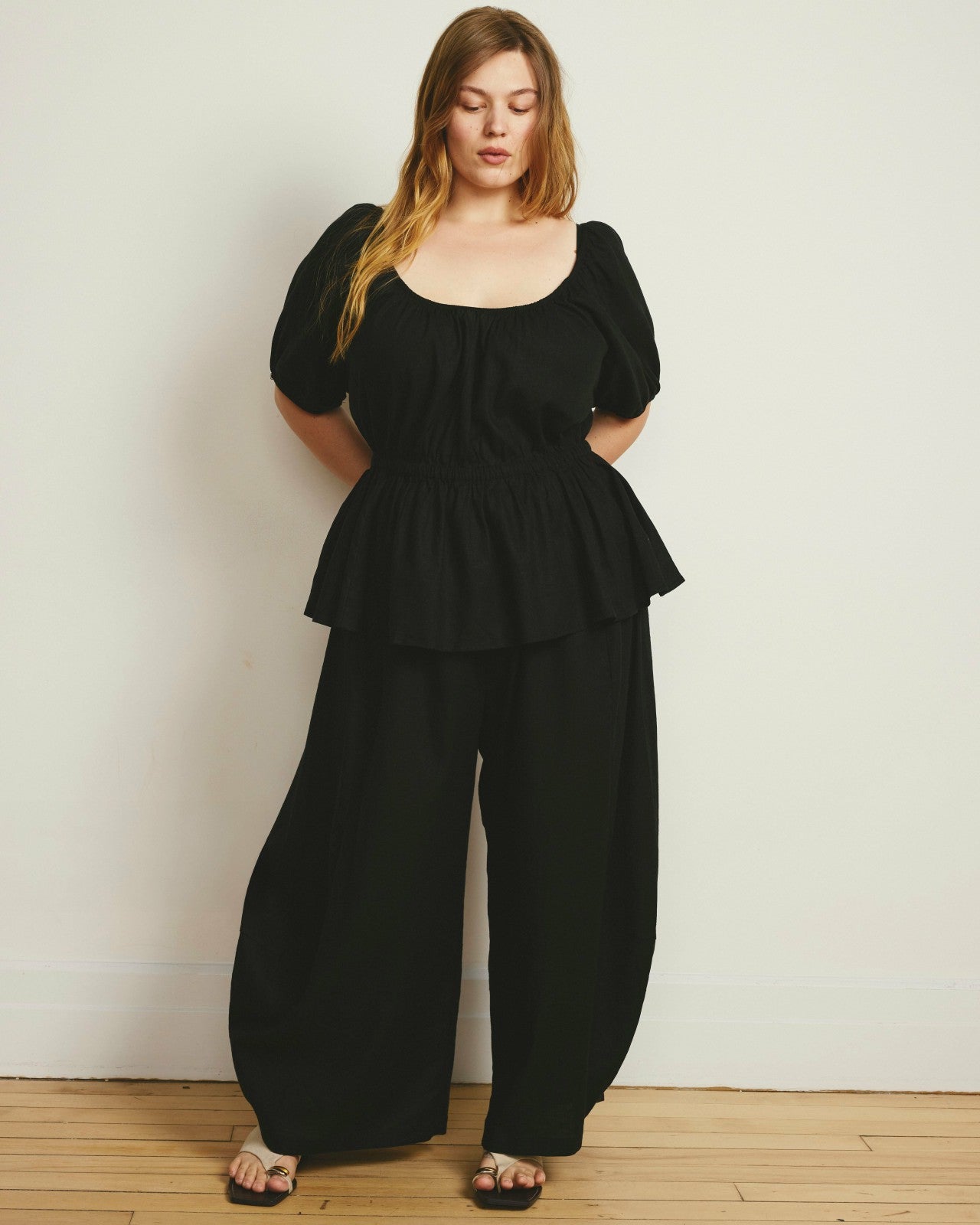 Universal Standard Cosma Barrel Leg Linen Blend Pants - Black
