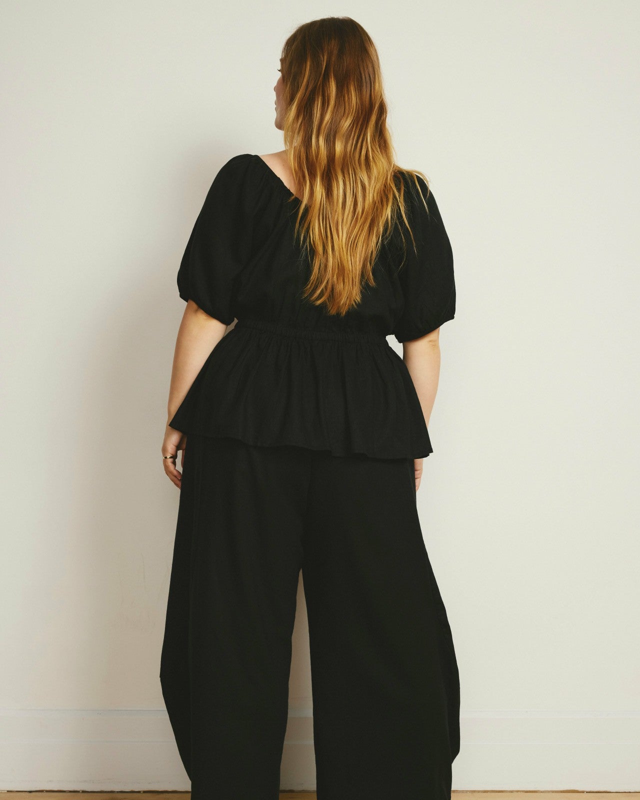 Universal Standard Cosma Barrel Leg Linen Blend Pants - Black