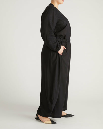 Universal Standard Cosma Barrel Leg Linen Blend Pants - Black