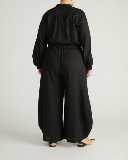 Universal Standard Cosma Barrel Leg Linen Blend Pants - Black