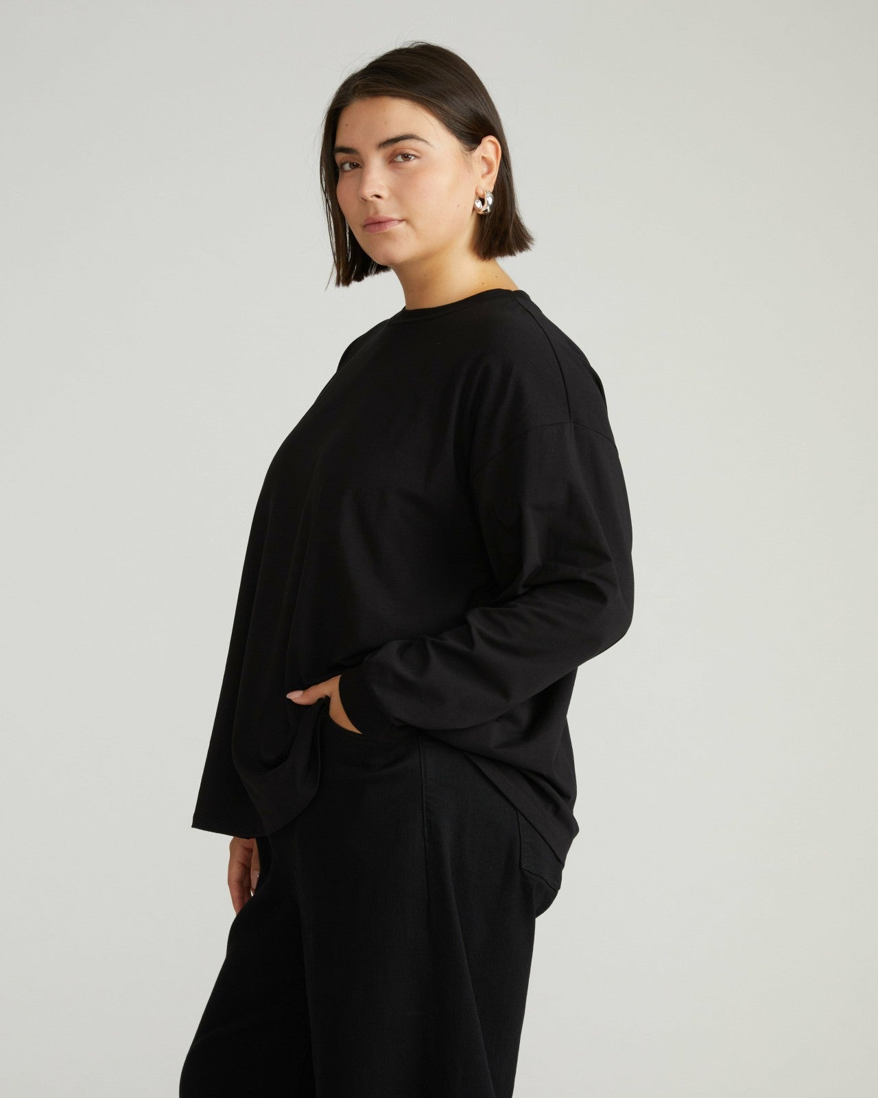 Universal Standard Long Sleeve Relaxed Tee - Black