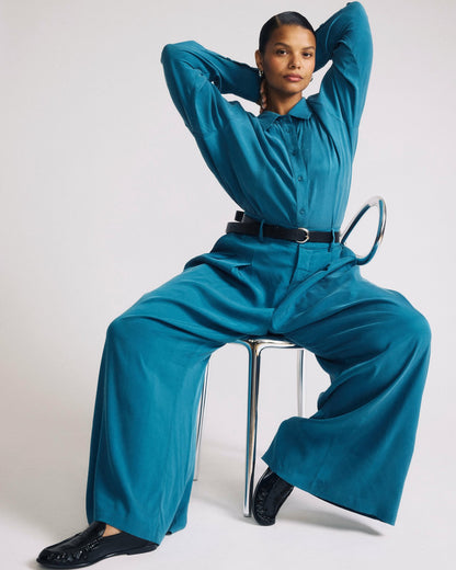 Universal Standard Cooling Stretch Cupro Artist Shirt - Blue Beetle
