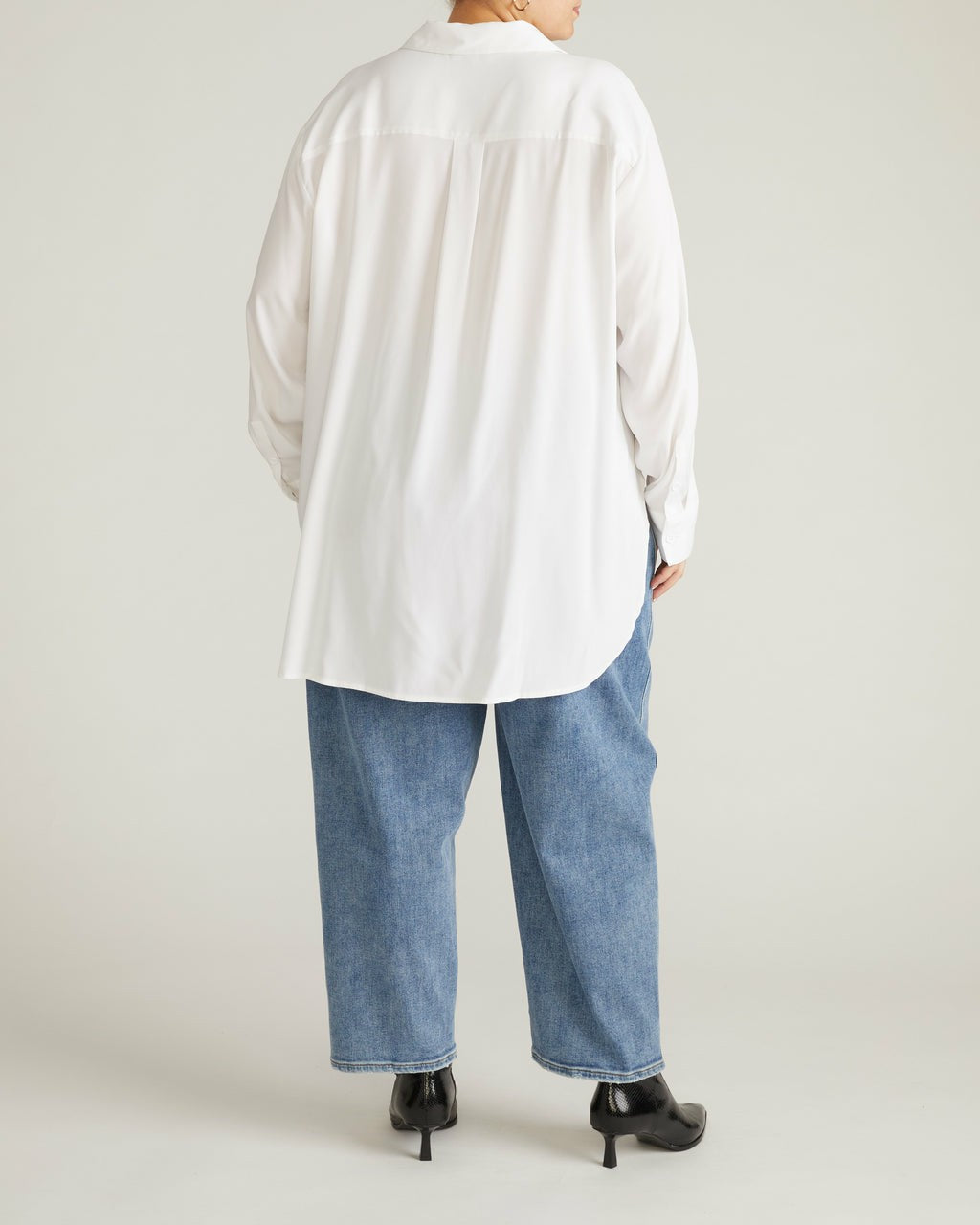 Universal Standard Cooling Stretch Cupro Artist Shirt - White