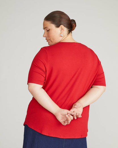 Universal Standard Lily Liquid Jersey Crew Neck Stovepipe Tee - New York Red