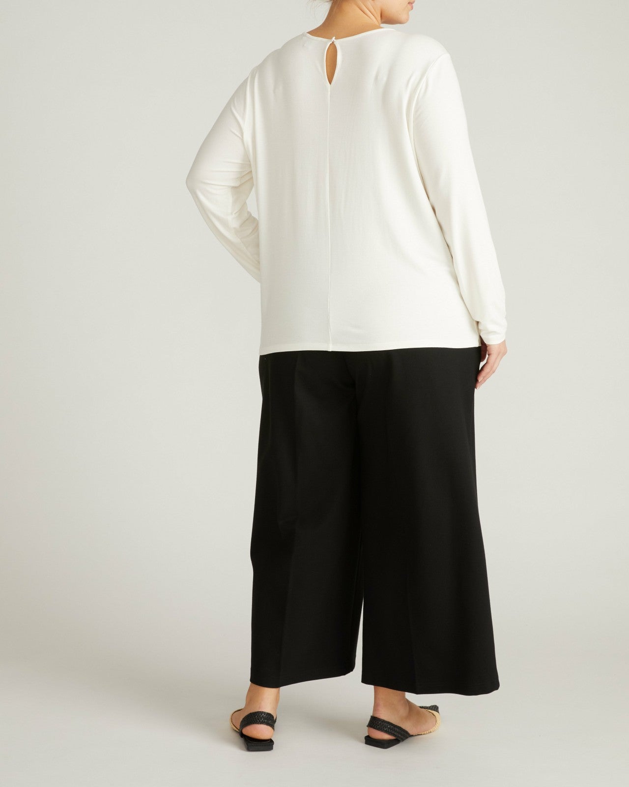 Universal Standard Joan Liquid Jersey Long Sleeve Top - White