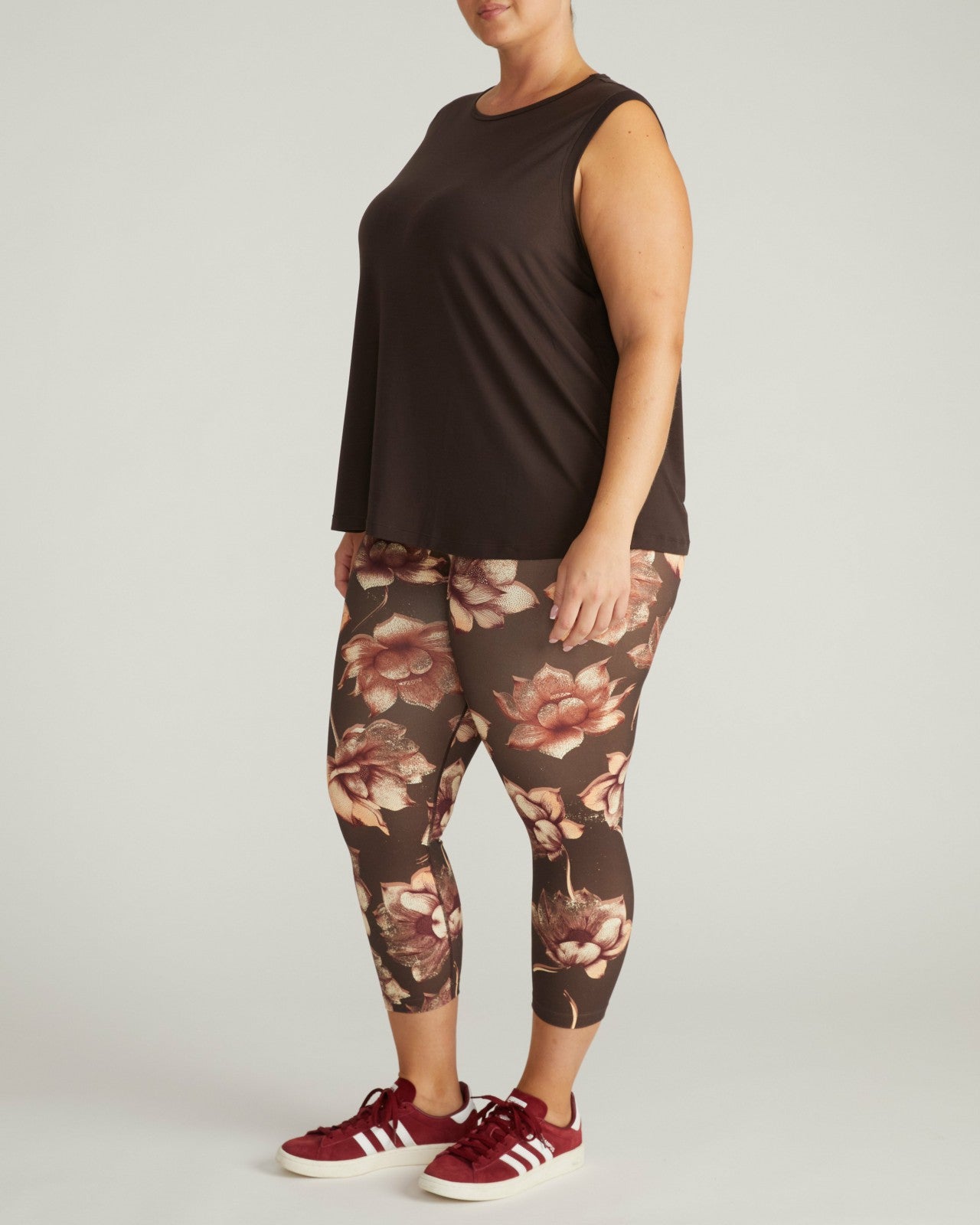 Universal Standard Mia Movement Tank - Deep Brown