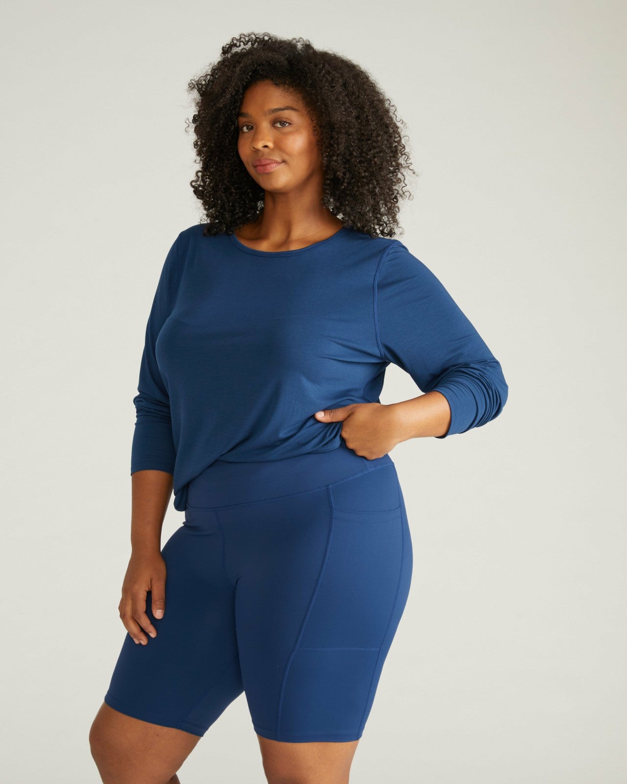 Universal Standard Mia Long Sleeve Movement Tee - Pageant Blue