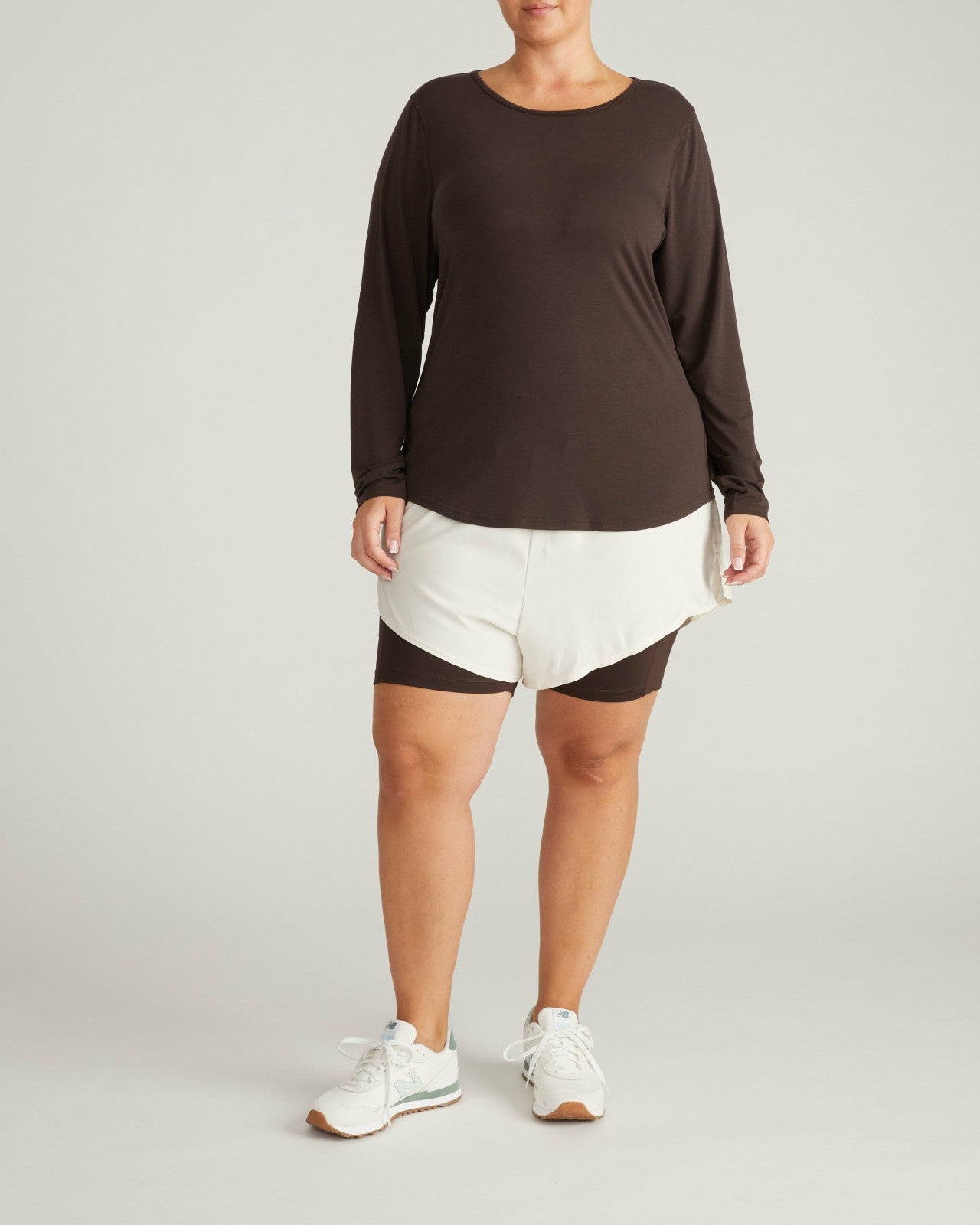 Universal Standard Mia Long Sleeve Movement Tee - Deep Brown