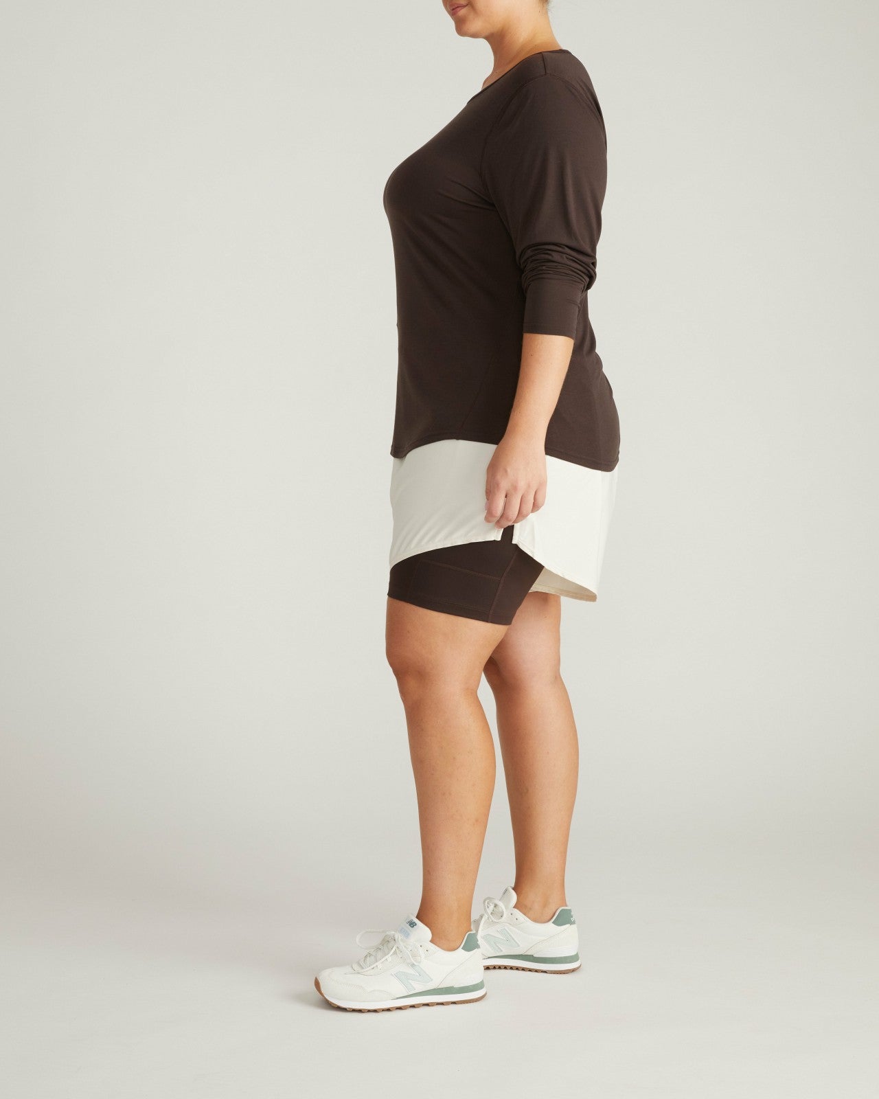 Universal Standard Mia Long Sleeve Movement Tee - Deep Brown