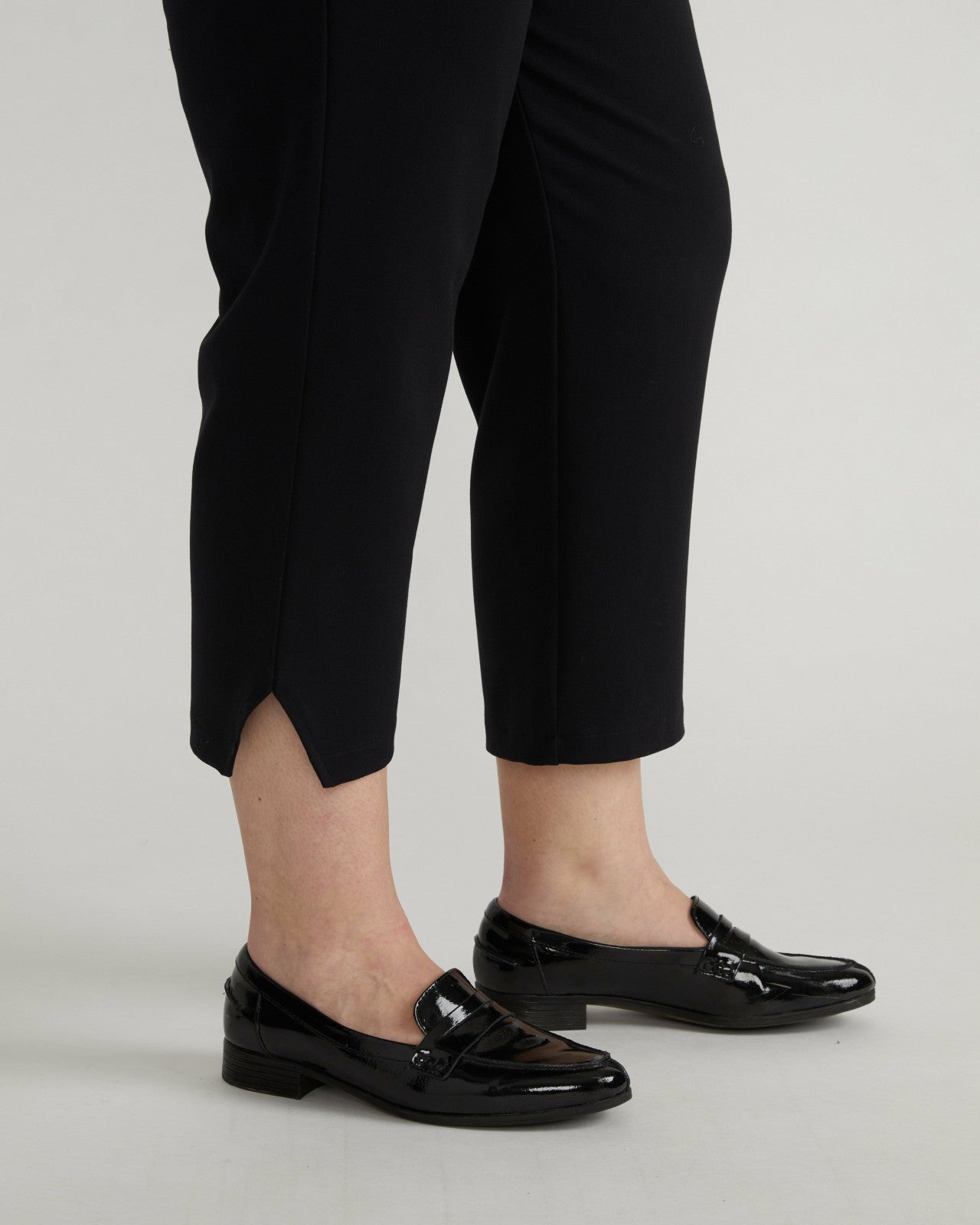 Universal Standard All Day Mercer Tapered Leg Pants - Black