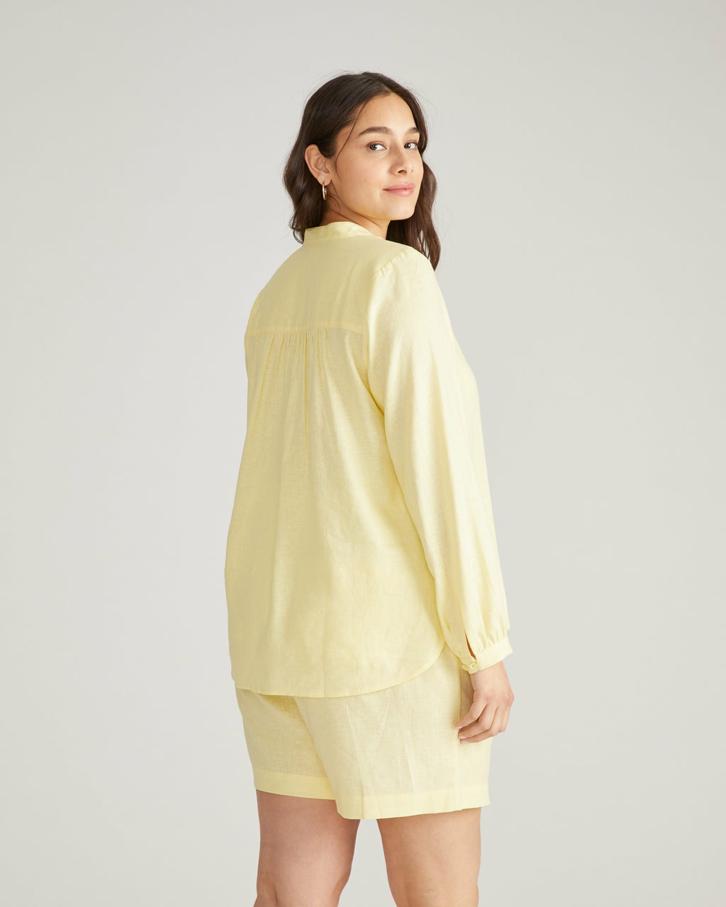 Universal Standard Avalon Linen Blend Blouse - Twinkle