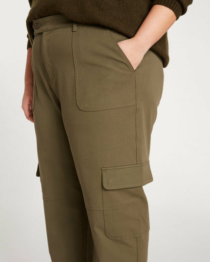 Universal Standard Karlee Stretch Cotton Twill Cargo Pants - Ivy