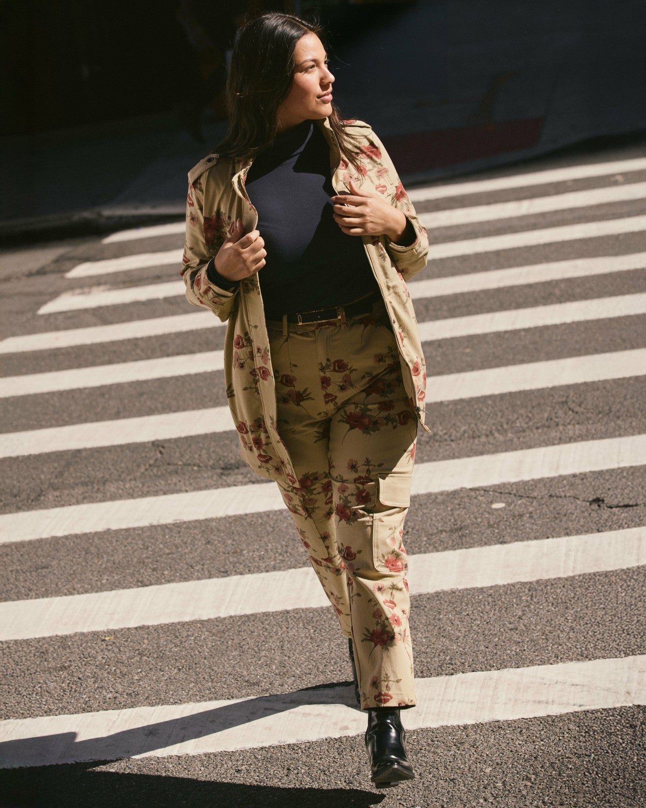 Universal Standard Karlee Stretch Cotton Twill Cargo Pants - Wild Flower Bouquet Print