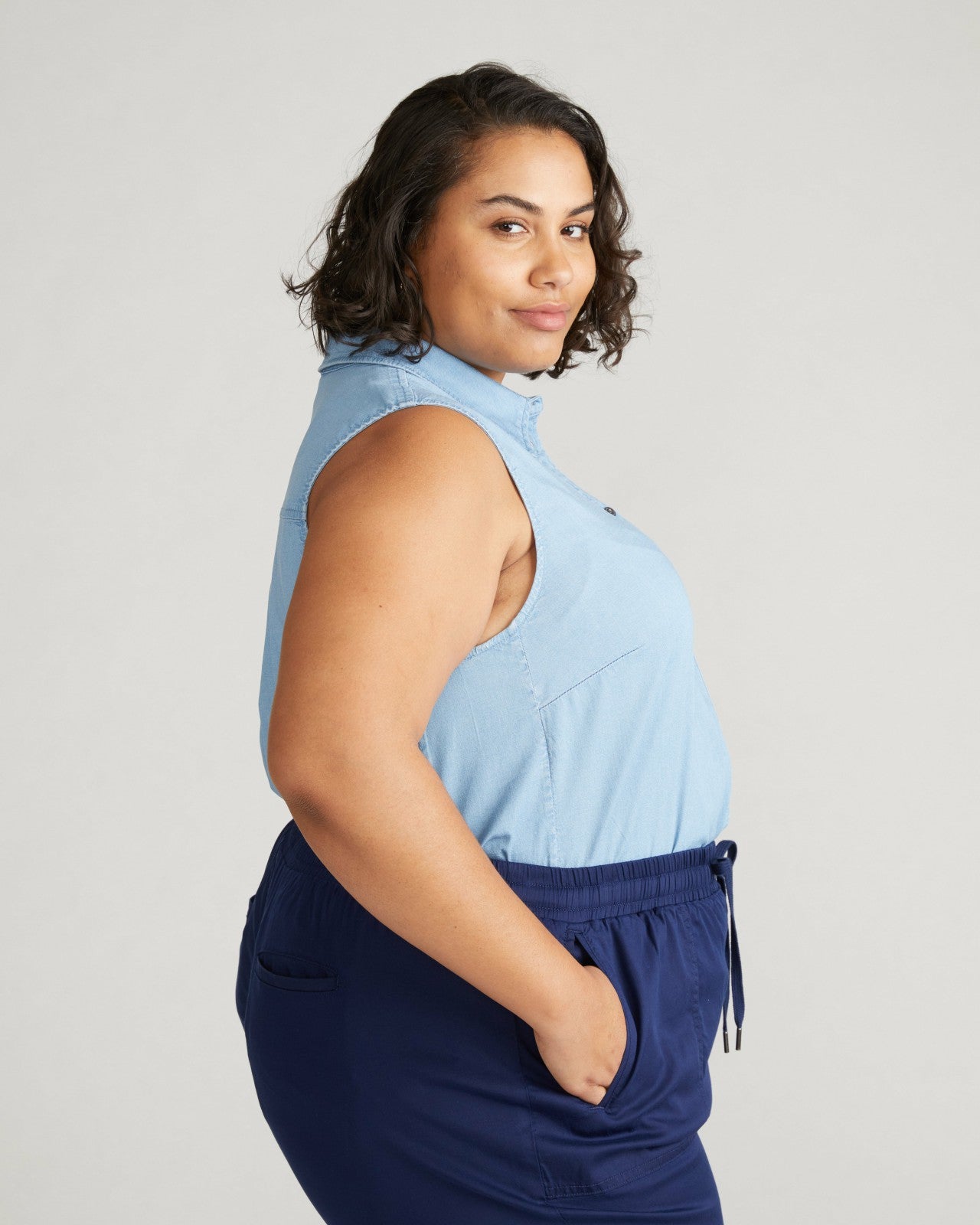 Universal Standard Perfect Tencel Chambray Sleeveless Shirt - Morning Blue