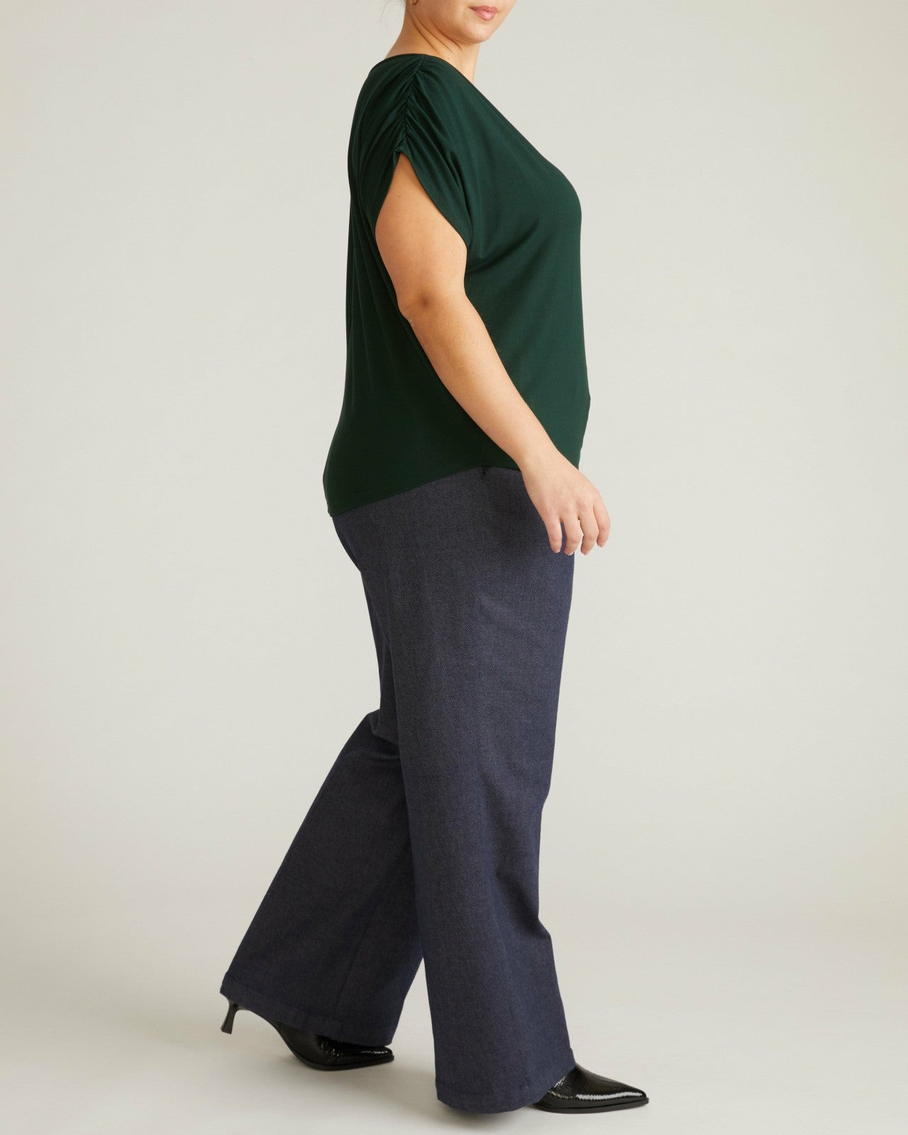 Universal Standard Helena Divine Jersey Gathered Tee - Forest Green