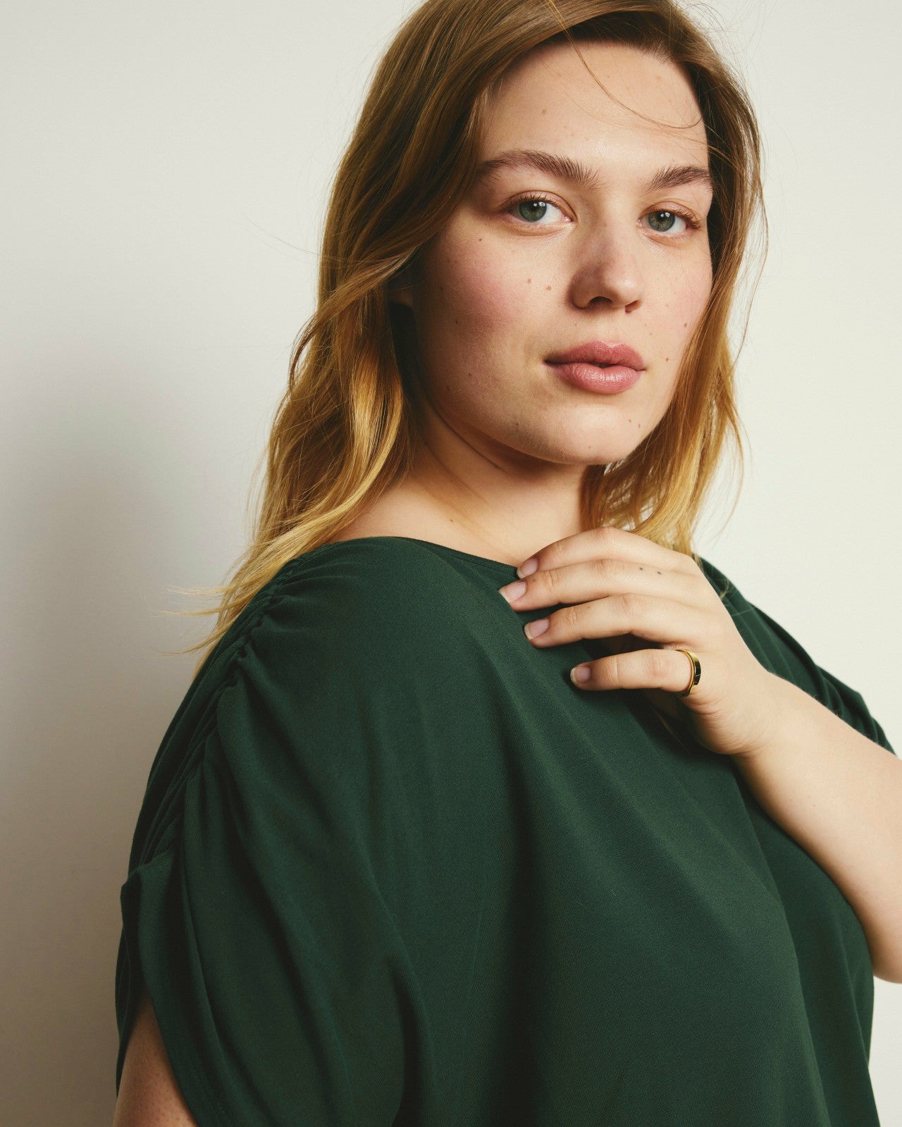 Universal Standard Helena Divine Jersey Gathered Tee - Conifer